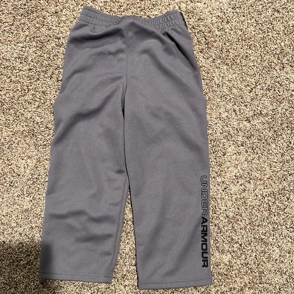 Kids Under Armor athletic pants - Picture 2 of 3